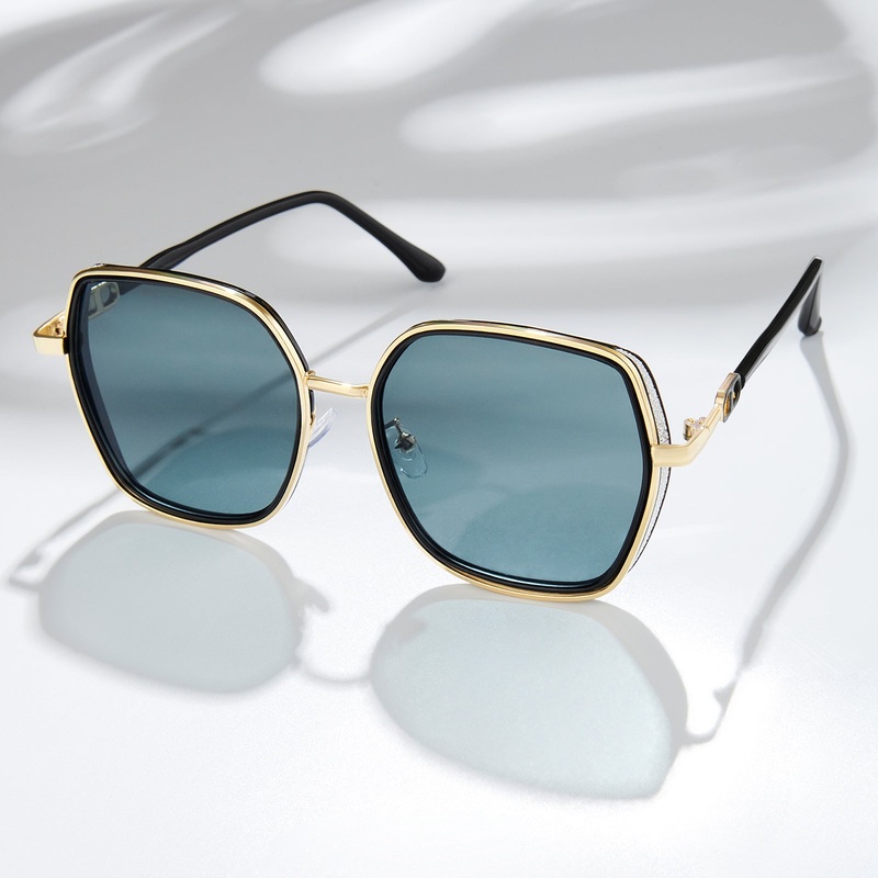 Spectra Black-Gold Oversized Sunglasses