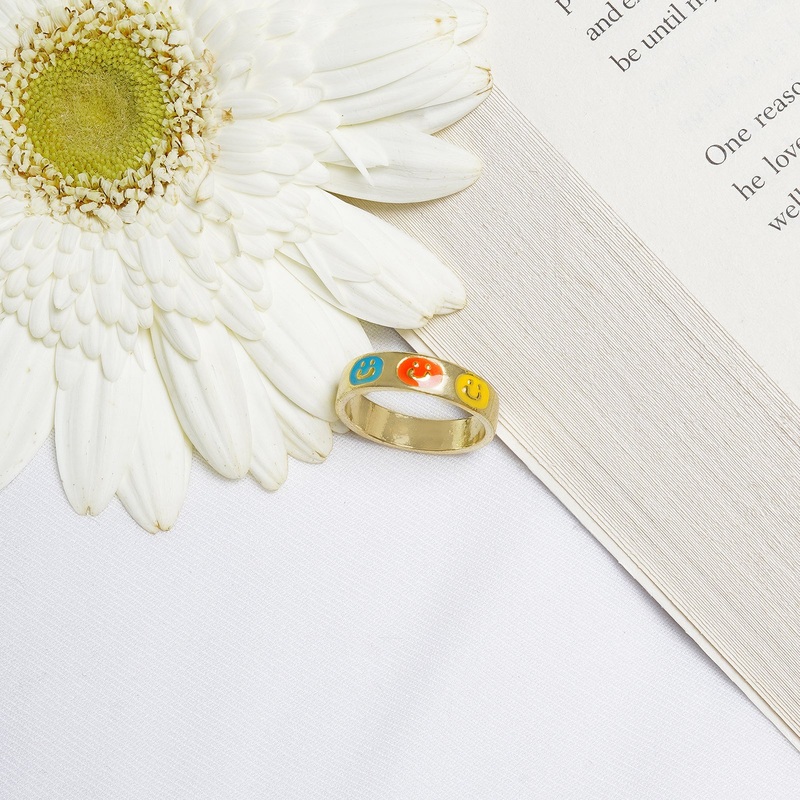 Bewitched Simple Smiley Multicolour Ring