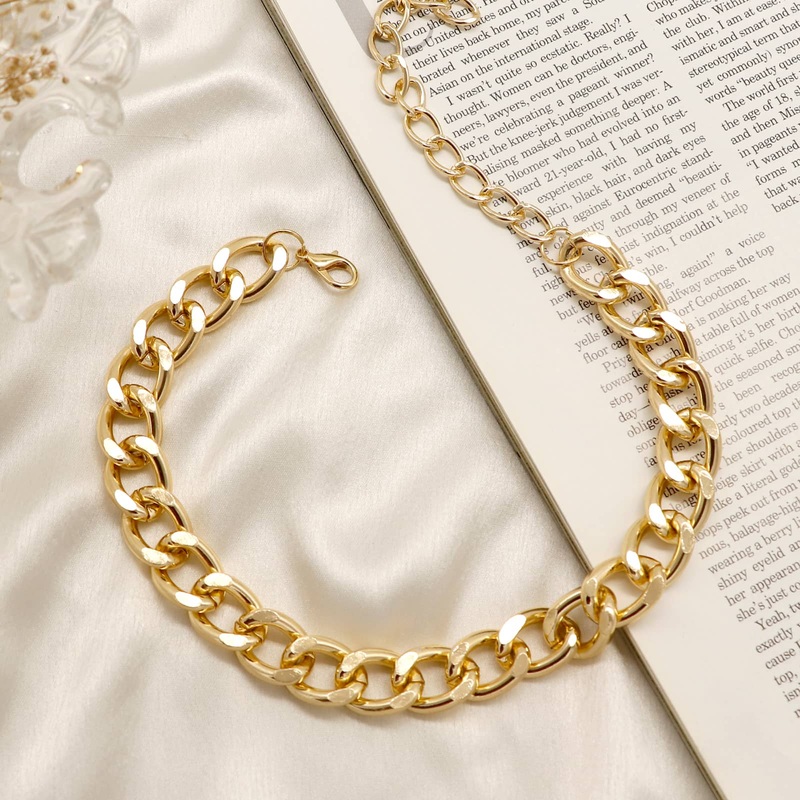 Stella Curb Chain Gold Necklace