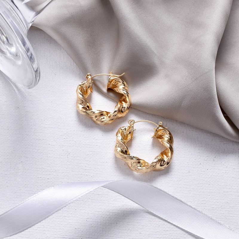 Bewitched Eyra Twirl Gold Hoop