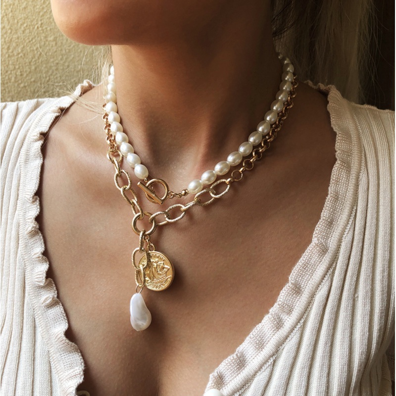 Alluring Pearl and Gold Chain Link Layered Necklace