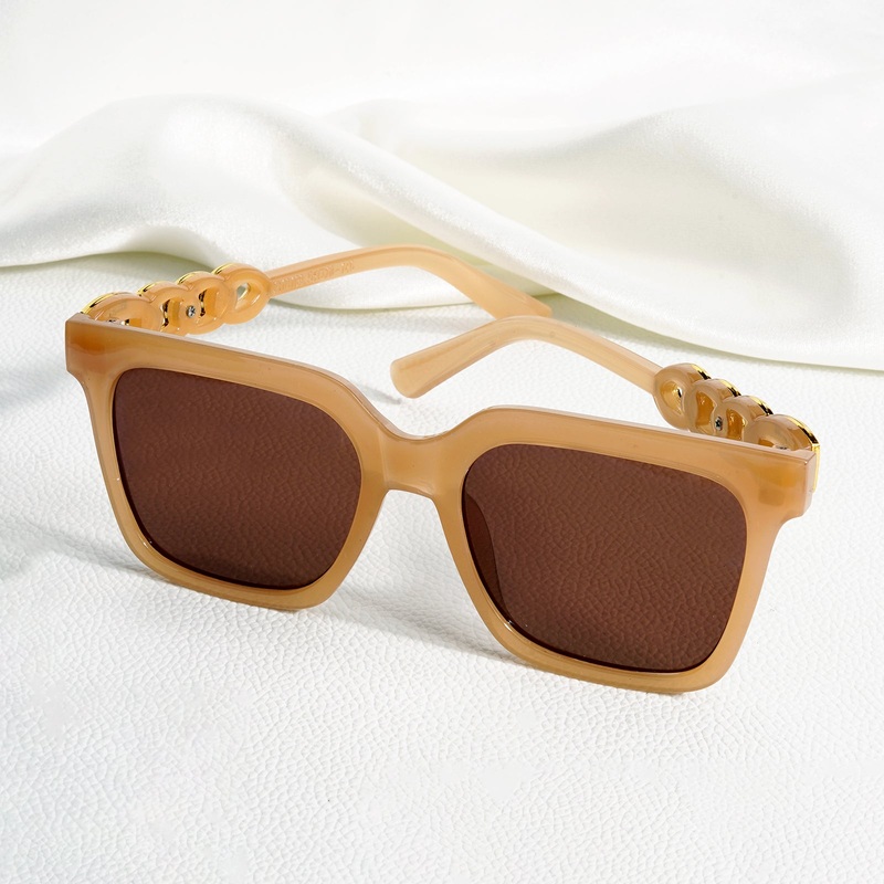 Henessy Brown Oversized Wayfarer
