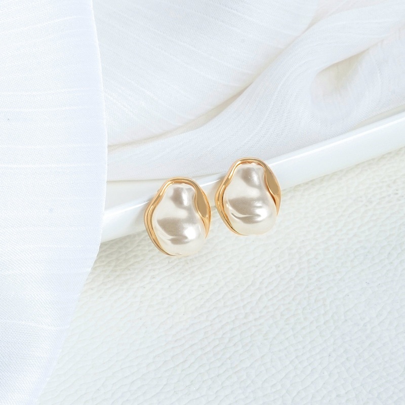 Aiko White & Gold Earrings