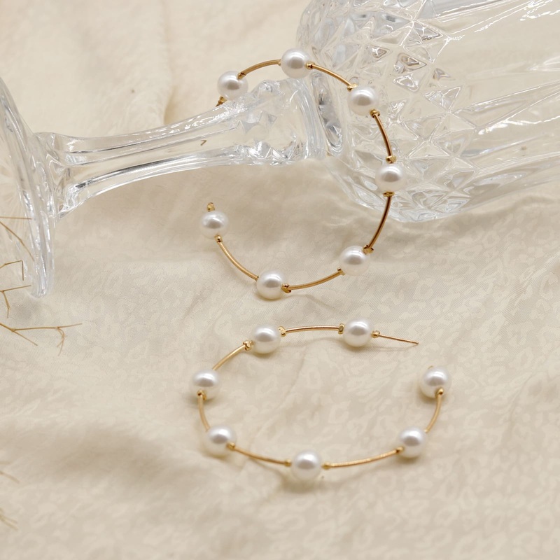 Chic Pearls Hoop Earrings