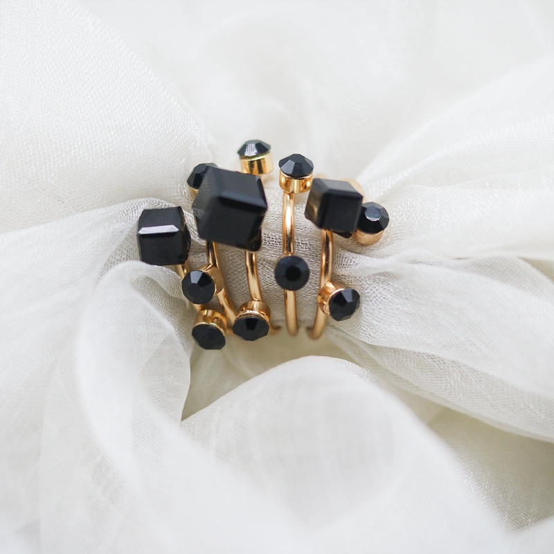 Sprinkle Black Ring