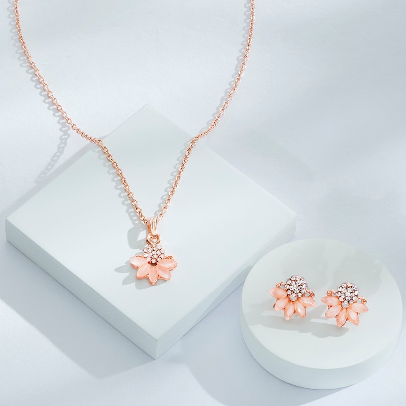 Leonie Rose Gold Necklace Set