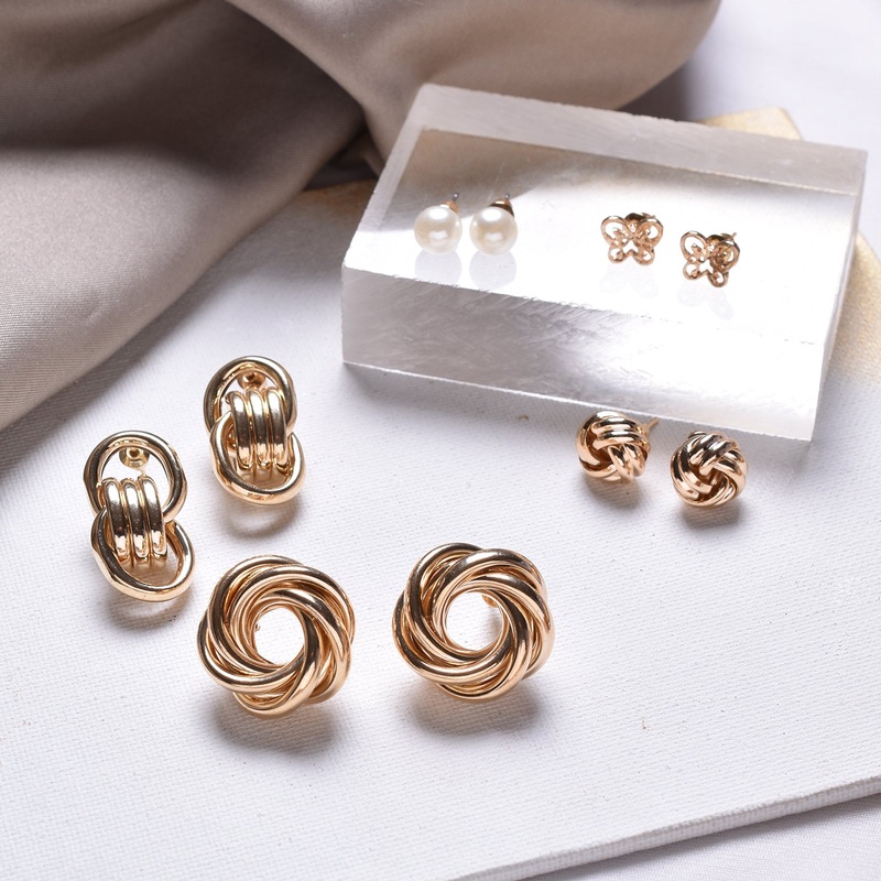 Pretzel Gold Stud Earring Set