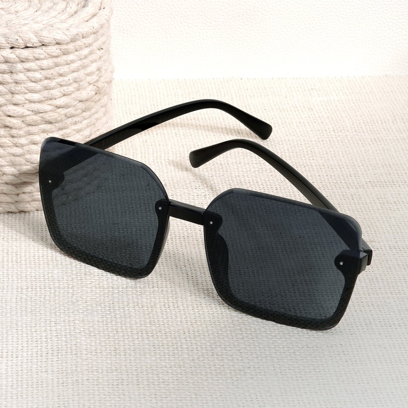 Breckie Rimless Black  Sunglasses