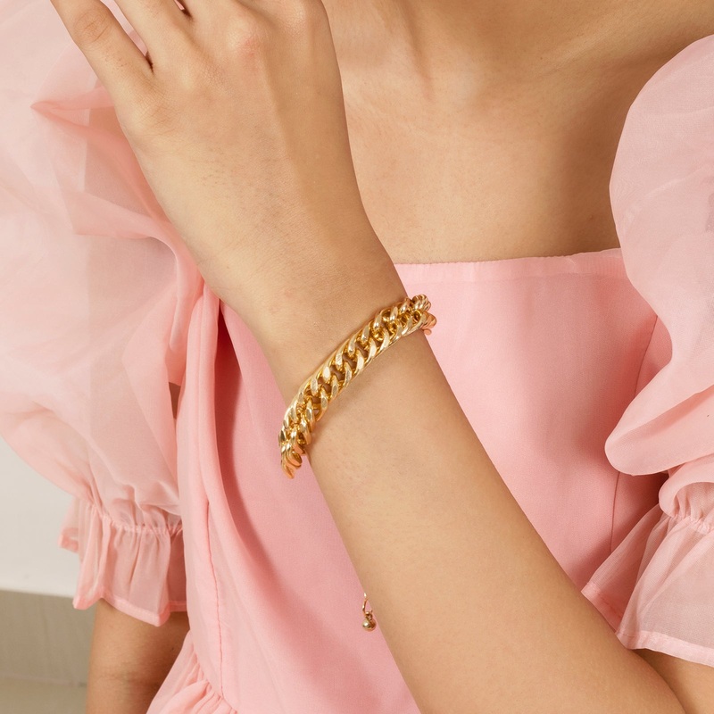 Bewitched Golden Amour Linked Bracelet